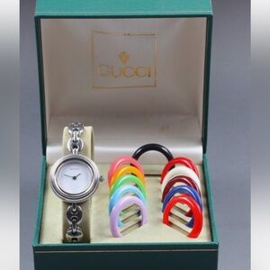 RARE!??? Gucci Watch Vintage RARE Bracelet Highly Collectible with Bezels